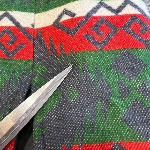 The Limited Vintage Western-Style Tribal-Print Pencil Skirt - Size 12 - Picture 10 of 11